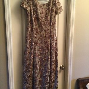 Formal Alex Evenings Gown